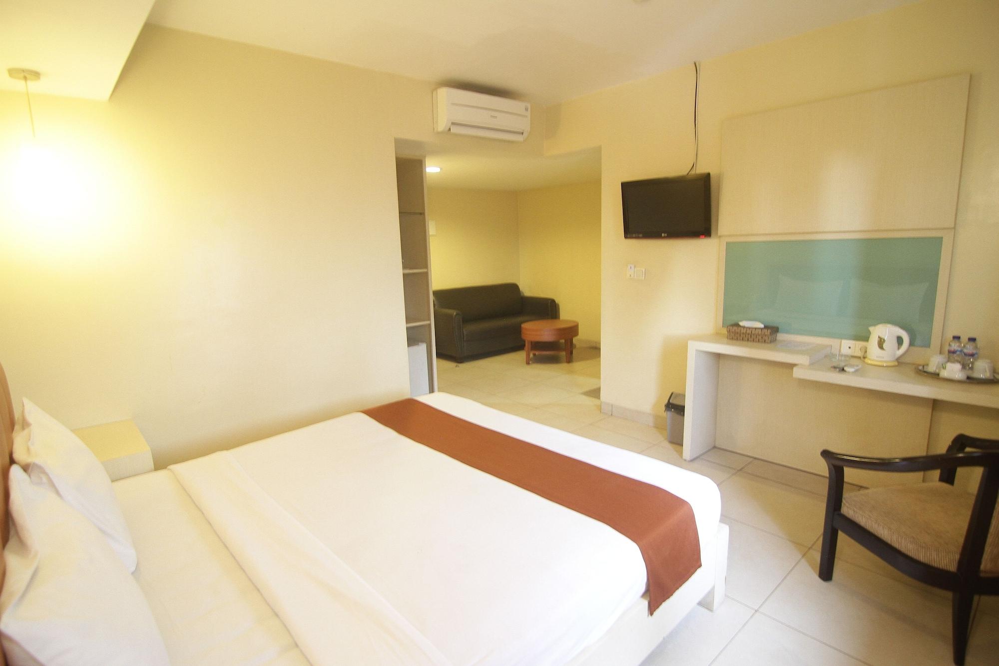 Rota International Hotel Jakarta Exterior photo