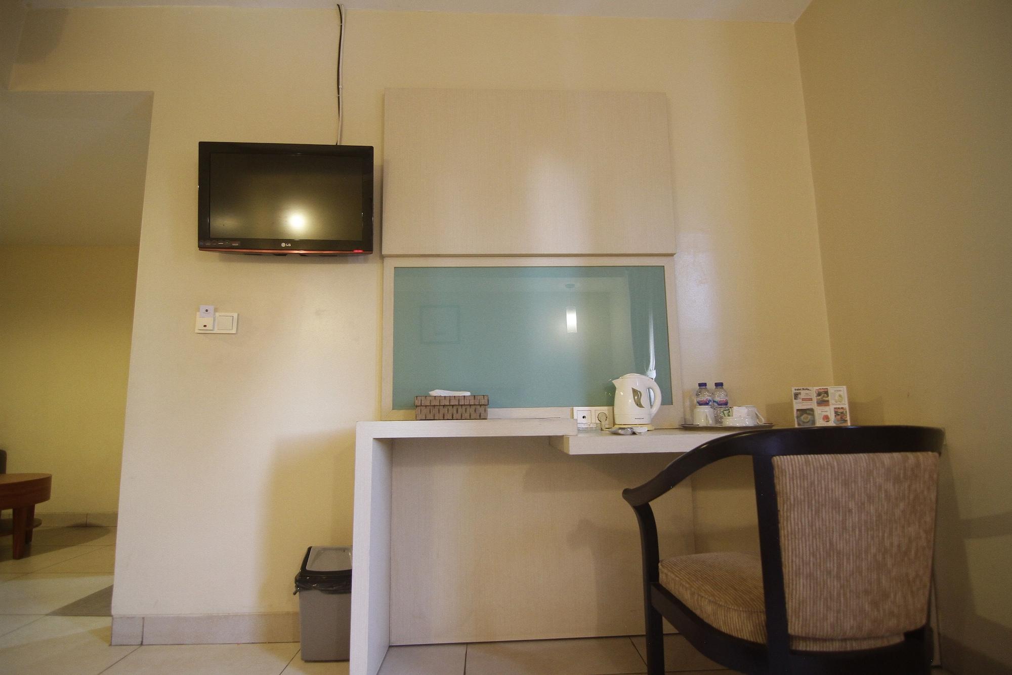 Rota International Hotel Jakarta Exterior photo