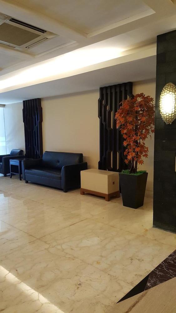 Rota International Hotel Jakarta Exterior photo