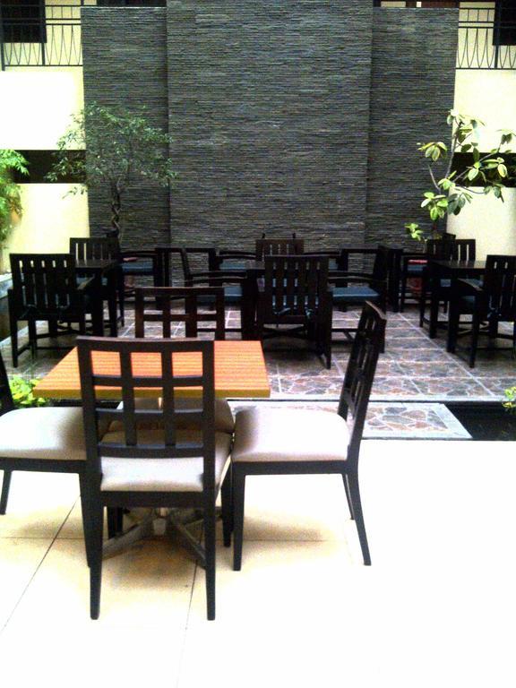 Rota International Hotel Jakarta Exterior photo