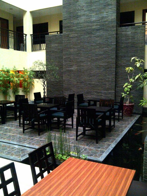 Rota International Hotel Jakarta Exterior photo