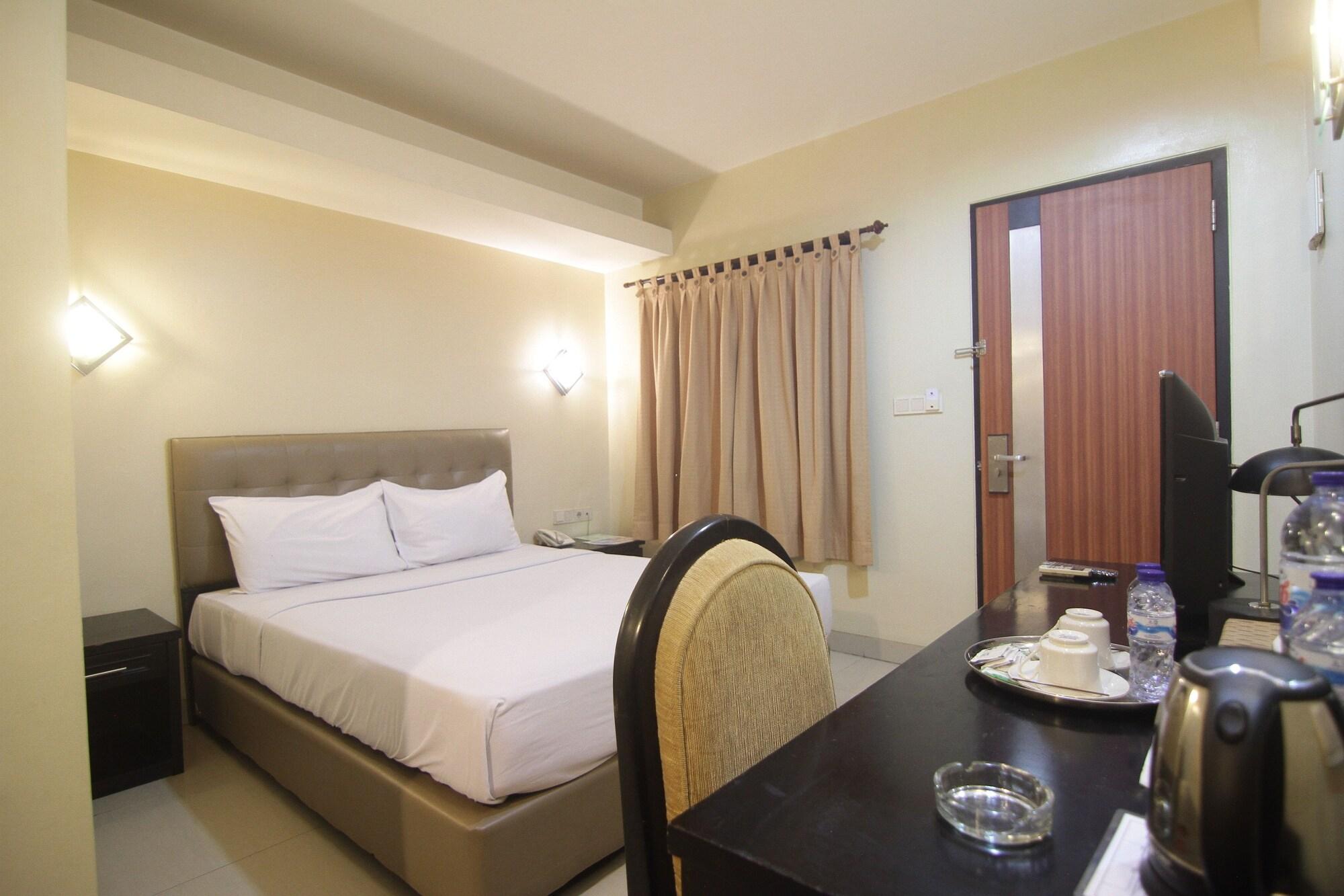 Rota International Hotel Jakarta Exterior photo