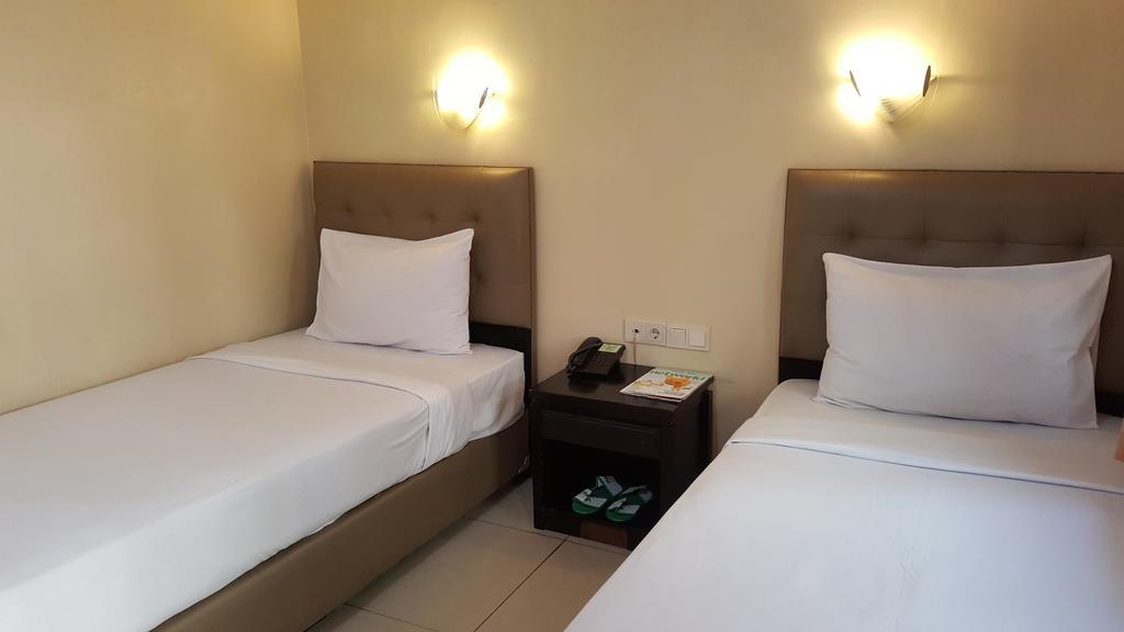 Rota International Hotel Jakarta Exterior photo