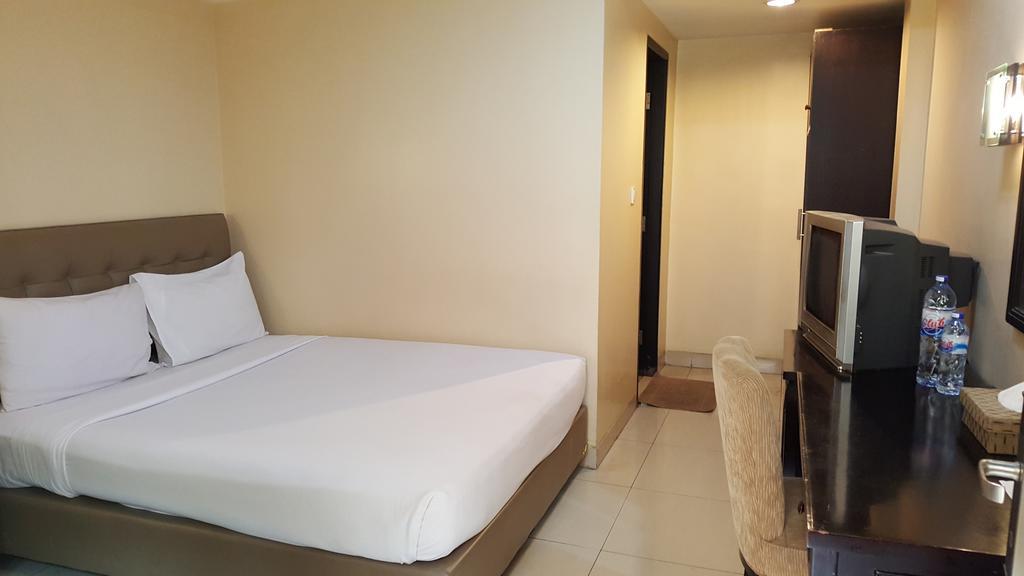 Rota International Hotel Jakarta Exterior photo
