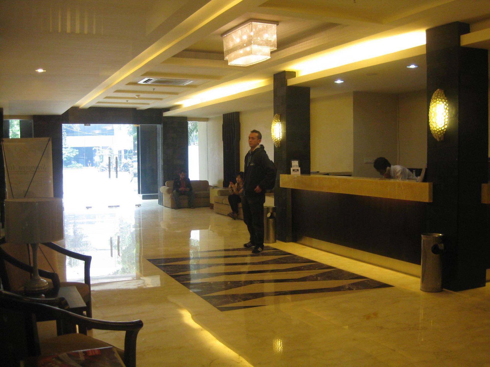 Rota International Hotel Jakarta Exterior photo