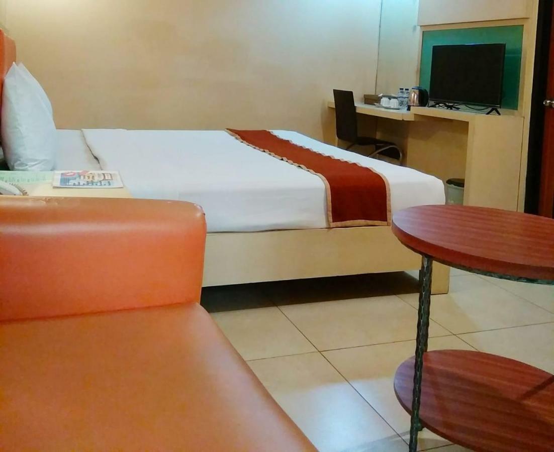 Rota International Hotel Jakarta Exterior photo